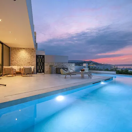 Bella Casa - Newly Built Designer Villa Kalyves