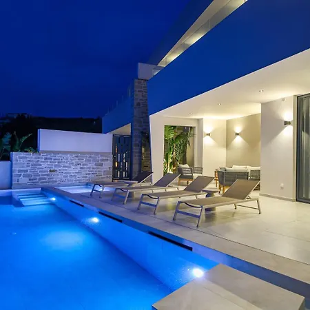 Villa Bella Casa - Newly Built Designer Kalyves