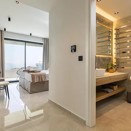 Bella Casa - Newly Built Designer *